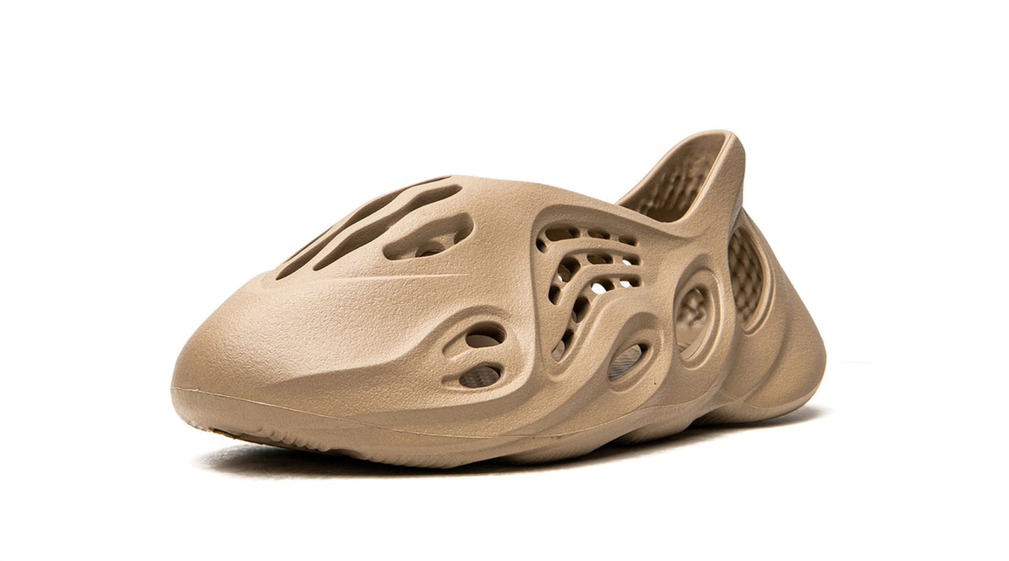 Yeezy FOAM RUNNER "Mist"
