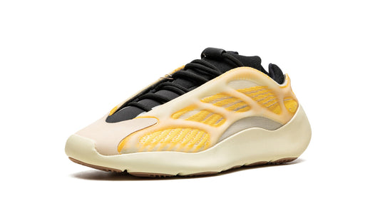 Yeezy 700 V3 "Safflower"