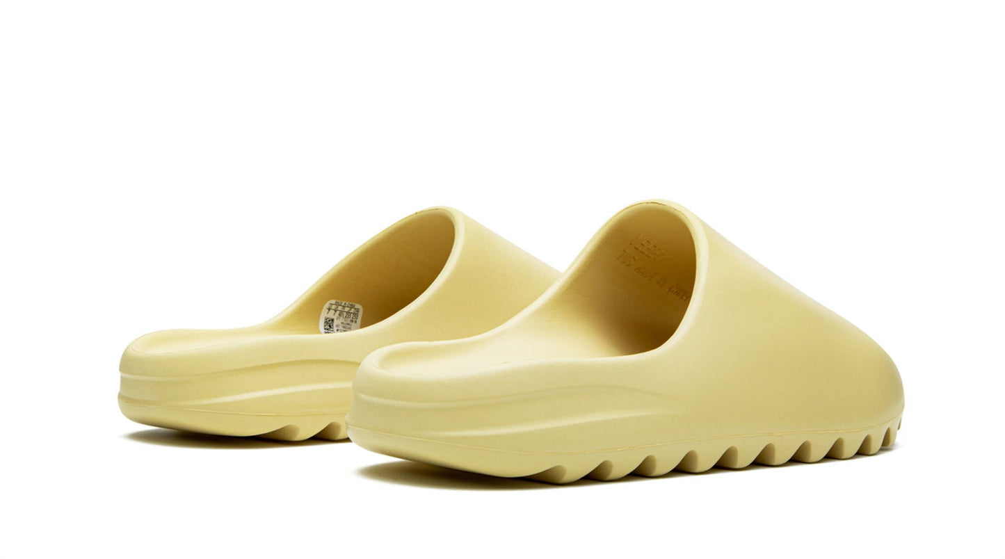 Yeezy Slide "Desert Sand"