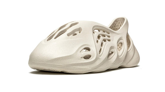 Yeezy FOAM RUNNER "Ararat"